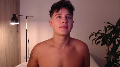 Snapshot of angelcossio chatting on December 19, 11:03 pm Angel online show from December 19, 11:03 pm