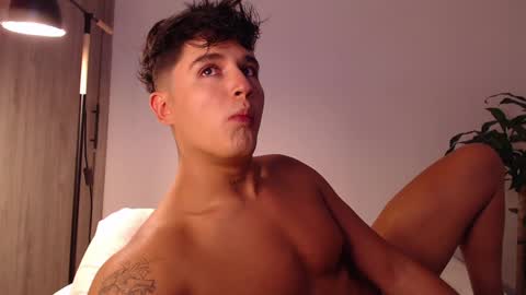 Snapshot of angelcossio chatting on January 15, 12:41 am Angel online show from January 15, 12:41 am