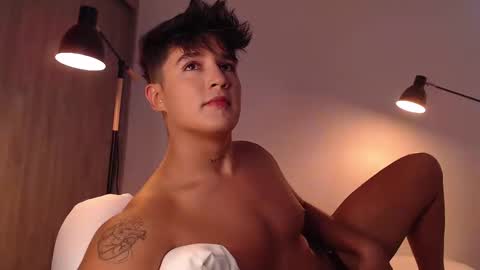 Snapshot of angelcossio chatting on February 26, 9:05 pm Angel online show from February 26, 9:05 pm