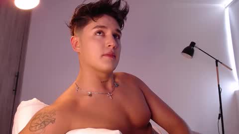 Snapshot of angelcossio chatting on September 21, 6:42 pm Angel online show from September 21, 6:42 pm