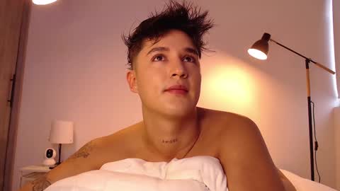 Snapshot of angelcossio chatting on October 1, 9:10 pm Angel online show from October 1, 9:10 pm