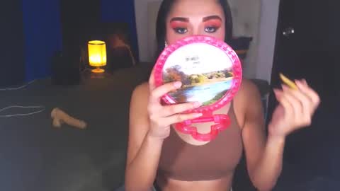 Snapshot of angelcumfallen chatting on January 8, 12:28 am Angel online show from January 8, 12:28 am