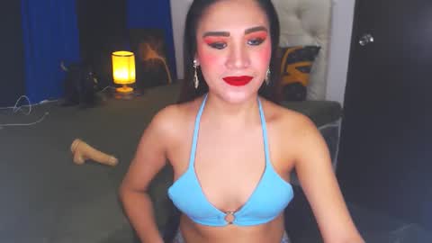 Snapshot of angelcumfallen chatting on January 10, 3:37 pm Angel online show from January 10, 3:37 pm