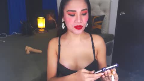 Snapshot of angelcumfallen chatting on January 11, 12:18 pm Angel online show from January 11, 12:18 pm