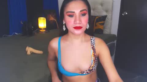 Snapshot of angelcumfallen chatting on January 11, 6:23 pm Angel online show from January 11, 6:23 pm