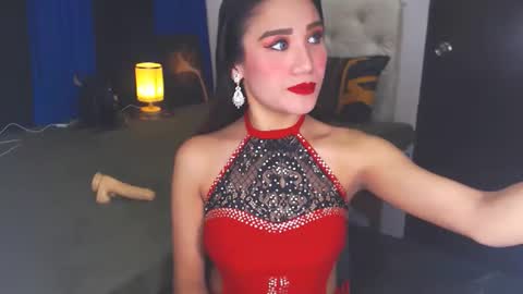 Snapshot of angelcumfallen chatting on January 13, 12:56 pm Angel online show from January 13, 12:56 pm