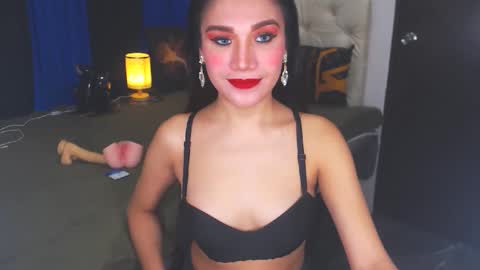 Snapshot of angelcumfallen chatting on January 18, 3:38 pm Angel online show from January 18, 3:38 pm