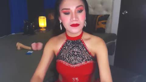 Snapshot of angelcumfallen chatting on January 19, 5:39 pm Angel online show from January 19, 5:39 pm