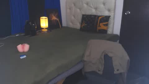 Snapshot of angelcumfallen chatting on January 26, 1:41 am Angel online show from January 26, 1:41 am