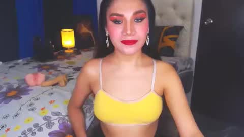 Snapshot of angelcumfallen chatting on January 29, 4:15 am Angel online show from January 29, 4:15 am