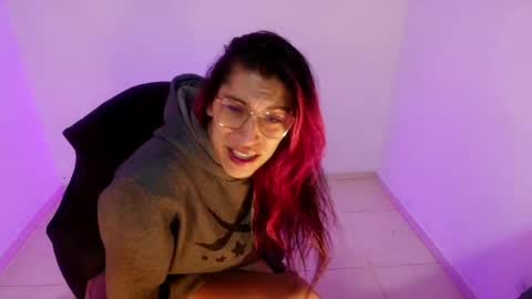 Snapshot of angele_johnson chatting on April 22, 7:15 pm angele online show from April 22, 7:15 pm