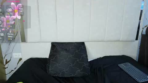 Snapshot of angeles_azul chatting on July 1, 12:23 am angel online show from July 1, 12:23 am