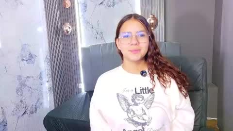Snapshot of angeles_azul chatting on July 2, 3:29 pm angel online show from July 2, 3:29 pm