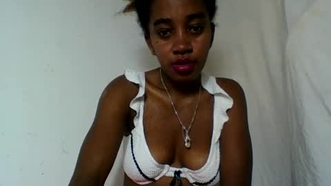 Angelettee online show from July 8, 7:35 am