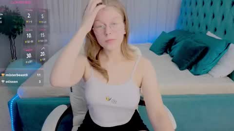 Snapshot of angeli_eyes chatting on November 7, 3:56 pm Ksenia online show from November 7, 3:56 pm