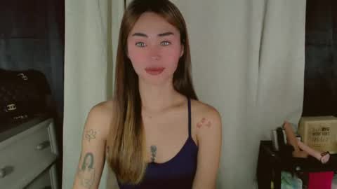 Snapshot of angelic_sex chatting on June 19, 10:13 pm Angelica online show from June 19, 10:13 pm