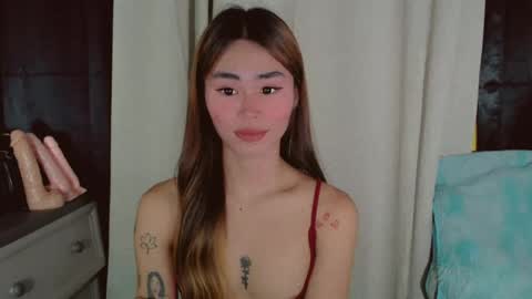 Snapshot of angelic_sex chatting on July 18, 5:44 am Angelica online show from July 18, 5:44 am