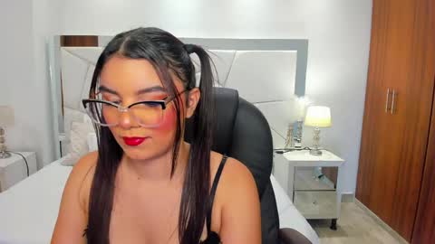 Angelica Moon online show from May 20, 8:15 pm