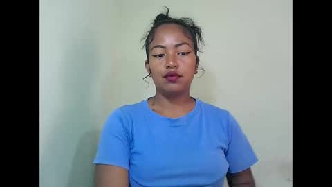 Snapshot of angelice33 chatting on December 19, 5:58 am angelice33 online show from December 19, 5:58 am