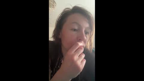 Snapshot of angelicfenix chatting on February 24, 6:11 am angelicfenix online show from February 24, 6:11 am