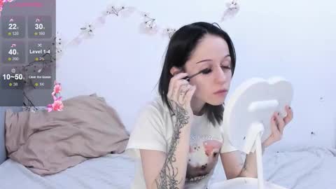 Snapshot of angelicheartt chatting on February 20, 9:15 pm angelicheartt online show from February 20, 9:15 pm