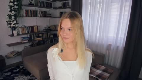 Alice WOW online show from March 25, 8:53 am