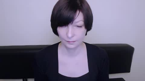 Snapshot of angelinalov_ chatting on January 17, 8:13 am Angelina online show from January 17, 8:13 am