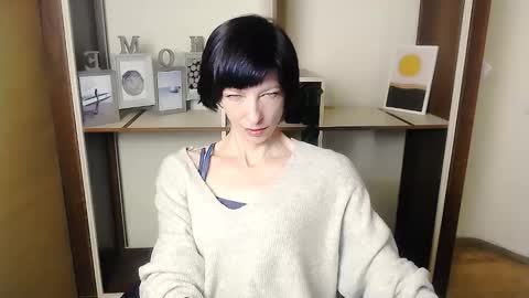 Snapshot of angelinalov_ chatting on September 15, 6:35 am Angelina online show from September 15, 6:35 am