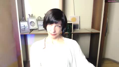 Snapshot of angelinalov_ chatting on October 21, 7:20 am Angelina online show from October 21, 7:20 am