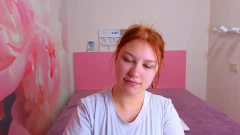 AngelinaLow online show from March 14, 12:43 pm