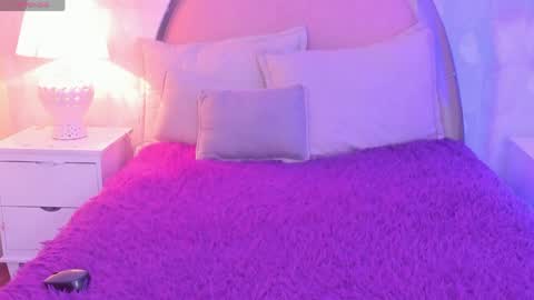 angeline online show from April 1, 12:17 pm