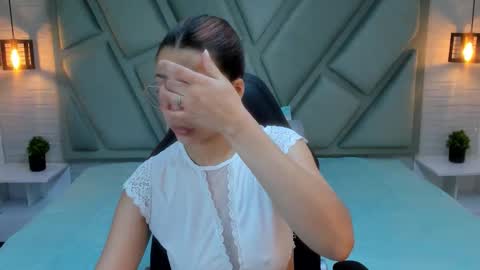 angeline_davies online show from March 11, 12:22 pm