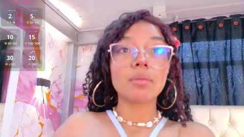 Snapshot of angeline_scot chatting on April 30, 12:33 pm angeline_scot online show from April 30, 12:33 pm