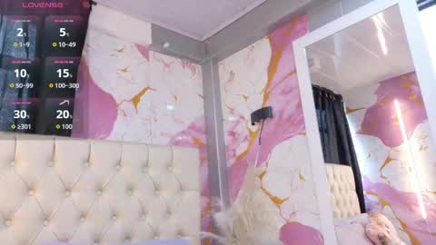 Snapshot of angeline_scot chatting on May 28, 12:24 pm angeline_scot online show from May 28, 12:24 pm