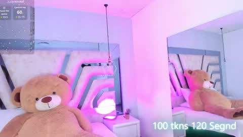 Angeline Heet online show from January 15, 3:44 am