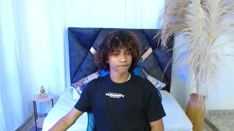 Snapshot of angell18_ chatting on January 17, 8:56 pm Angel online show from January 17, 8:56 pm