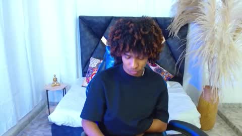 Snapshot of angell18_ chatting on February 11, 8:47 pm Angel online show from February 11, 8:47 pm