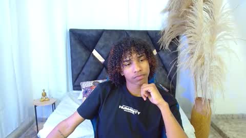 Snapshot of angell18_ chatting on February 13, 9:00 pm Angel online show from February 13, 9:00 pm