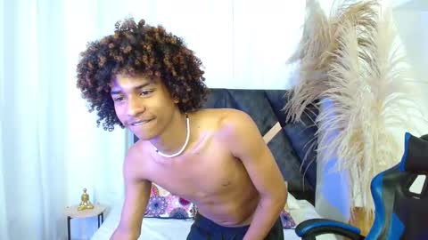 Snapshot of angell18_ chatting on February 21, 9:05 pm Angel online show from February 21, 9:05 pm