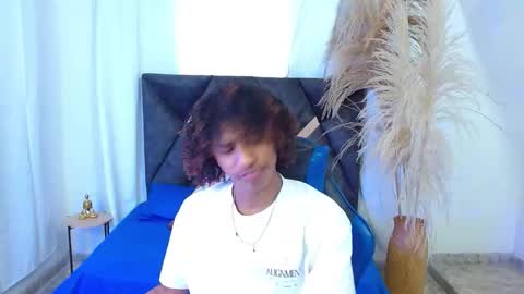 Snapshot of angell18_ chatting on March 2, 9:21 pm Angel online show from March 2, 9:21 pm