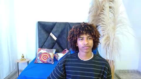 Snapshot of angell18_ chatting on March 4, 8:26 pm Angel online show from March 4, 8:26 pm