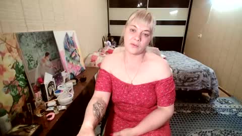 angelleah online show from June 18, 3:16 pm