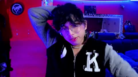 Snapshot of angellonfire chatting on December 31, 3:55 am Angel  online show from December 31, 3:55 am