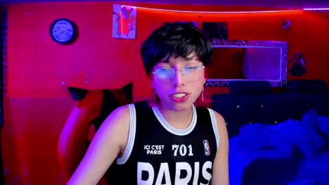 Snapshot of angellonfire chatting on March 9, 4:16 am Angel  online show from March 9, 4:16 am