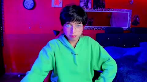 Snapshot of angellonfire chatting on March 9, 11:35 pm Angel  online show from March 9, 11:35 pm