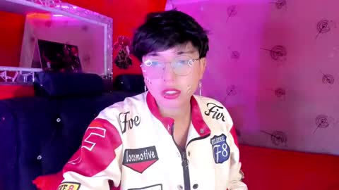 Snapshot of angellonfire chatting on October 5, 11:02 pm Angel  online show from October 5, 11:02 pm