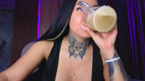 angellys online show from May 26, 12:23 pm