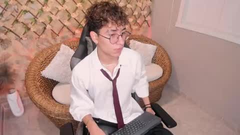 angelobellini online show from May 4, 8:16 pm