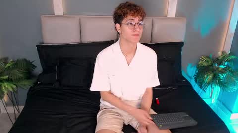 angelobellini online show from May 8, 8:03 pm