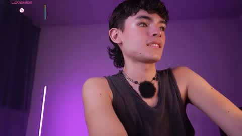 Angelo I work from home this is my room  online show from March 21, 12:48 am